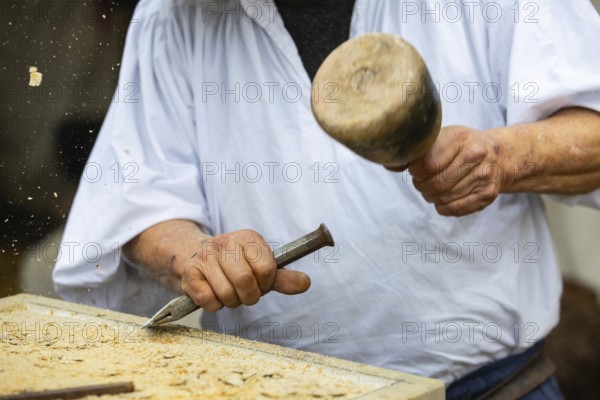 Stonemason, crafts, medieval clothing, medieval market, city of Esslingen, district of Esslingen,