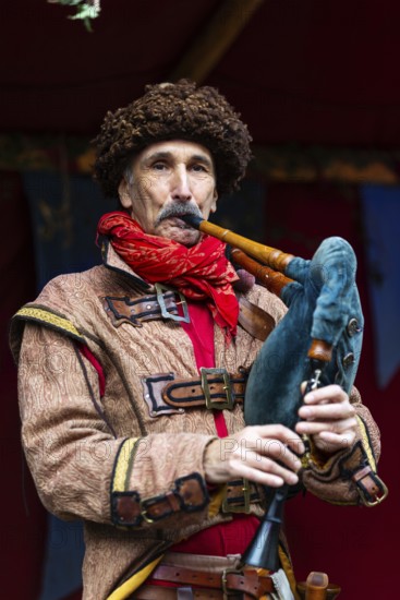 Bagpipers, musician, medieval clothing, medieval market, city of Esslingen, district of Esslingen,