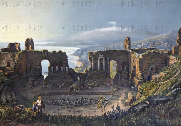 Taormina, Teatro Antico di Taormina, an ancient Greco-Roman theatre, in the background of Mount