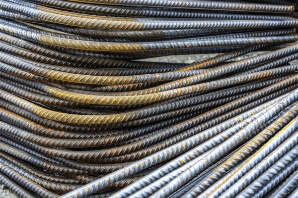 Reinforcing steel for the reinforced concrete foundation of a wind turbine, a mesh of rebar and
