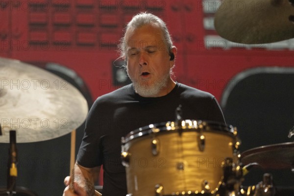 Jean-Paul Gaster, drummer of Clutch, live on UK & European Tour 2025 at Huxleys Neue Welt in Berlin