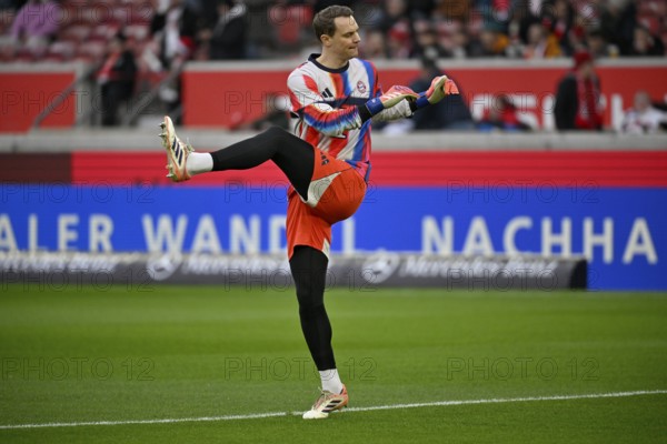 Goalkeeper Manuel Neuer FC Bayern Munich FCB (01) Warm-up training MHPArena, MHP Arena Stuttgart,