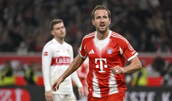 Goal celebration Harry Kane FC Bayern Munich FCB (09) Maximilian Mittelstaedt VfB Stuttgart (07)