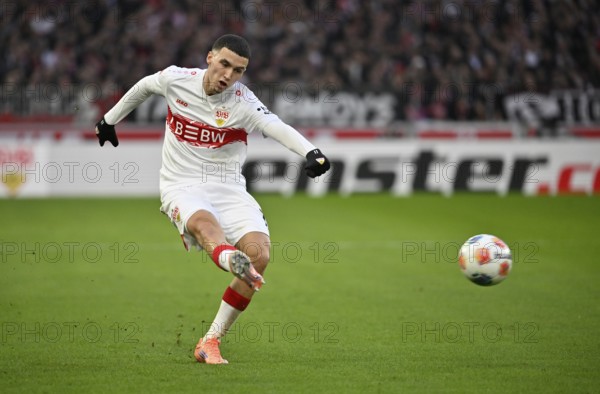 Bilal El Khannouss VfB Stuttgart (11) Action on the ball Goal kick Action Goal chance MHPArena, MHP
