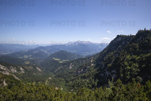 StÃ¶rhausweg in summer, hiking trail to the Berchtesgaden High Throne, with views of the