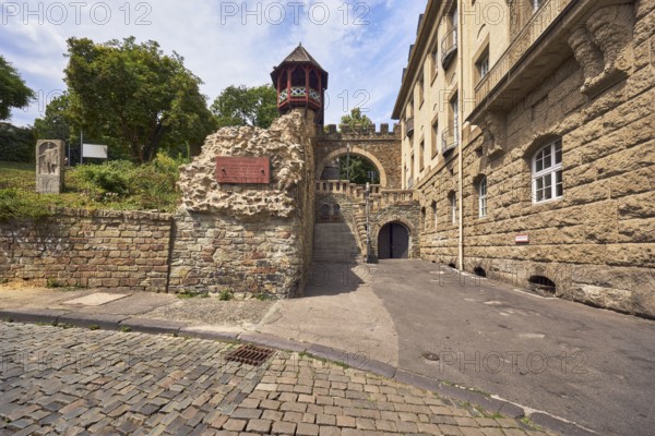 City fortification, historic city wall Römertor, historicizing city gate Heidenmauer, building,