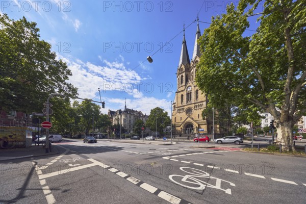 Evangelische Ringkirchengemeinde, church, general architecture, cycle path, lantern, road markings