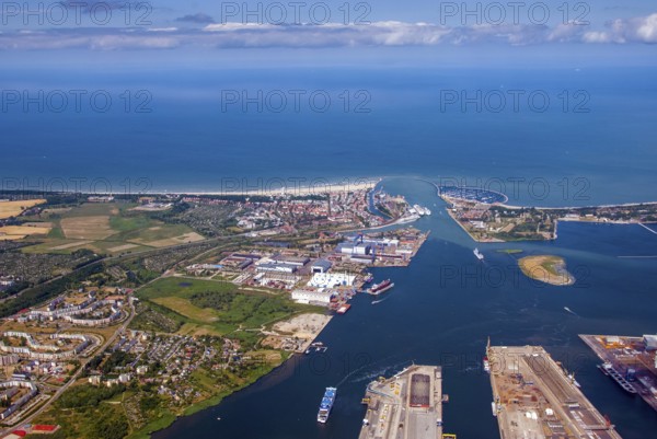 WarnemÃ¼nde, Germany, Mecklenburg-Western Pomerania, Breitling, Baltic Sea, sea, harbor, shipyard,