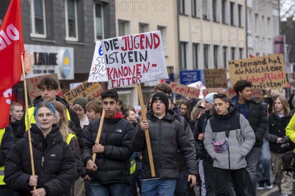 School strike against military service, around 600 participants in a demonstration against the