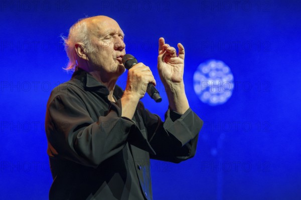 Herman van Veen, singer, songwriter, Netherlands, with the program Achtzig live, 04.12.2025,