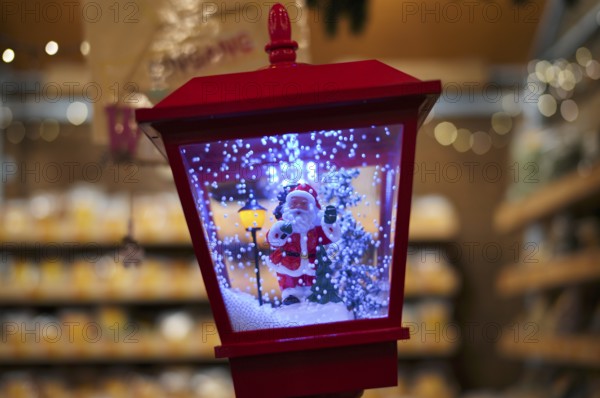 Lantern with Santa Claus in snow, Santa Claus, miniature, toy, decoration, sales stand, Christmas