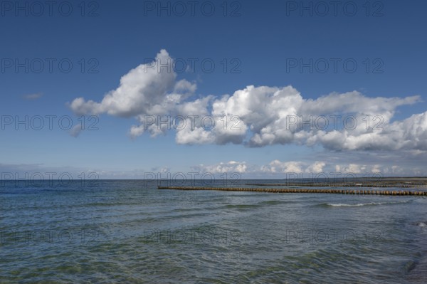 Grooves in the Baltic Sea, Cloudy Sky, Ahrendhoop, DarÃŸ, Mecklenburg-Western Pomerania, Germany