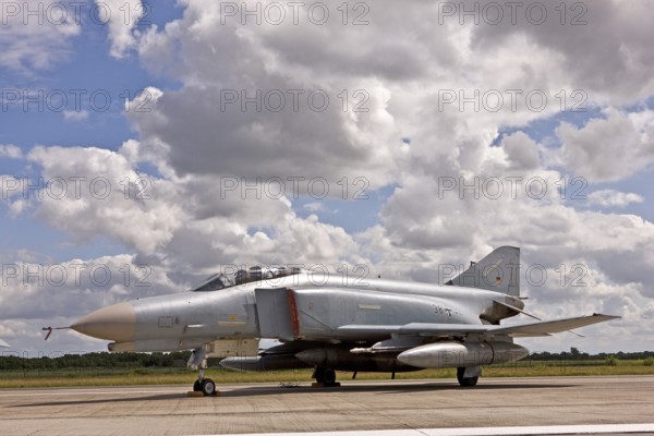 McDonnell Douglas F-4F Phantom II, aircraft type, fighter aircraft, air defense, reconnaissance,