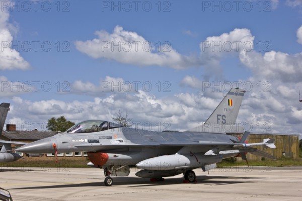 General Dynamics F-16 MLU, jet-powered, single-seat, aircraft type, multi-purpose fighter aircraft,