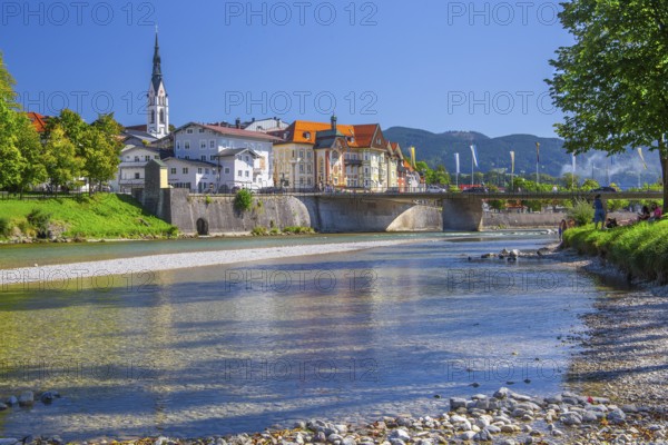 Isar bank with Isar bridge, parish church tower and Marienstift or Krugledererhaus, Bad Tölz.
