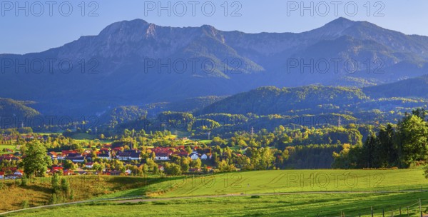 View of the village with Herzogstand 1731m and Heimgarten 1791m, GroÃŸweil, Loisachtal, Das Blaue