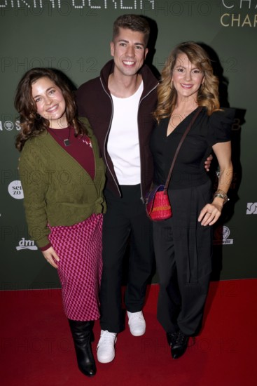 Ronja Forcher, Maximilian Seitz, Luise BÃ¤hr, 5th Charity Celebrity Pack 2025 campaign for street