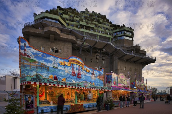 Food stalls, fish stand, food stalls, Hamburger Dom, Winterdom, folk festival, funfair, behind