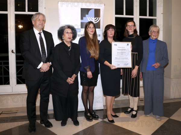 Ilan Kiesling, Lea Rosh, Elisabeth Schulze, Christine Herntier, Jette Förster, Franziska