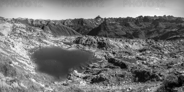 Mountain panorama over Laufbichlsee, behind it the Hochvogel, 2592m, AllgÃ¤u Alps, AllgÃ¤u,