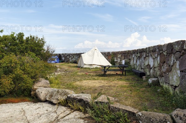 ChristiansÃ¸ Teltplads, small campground, historic fortress with bell tent, tent, Christiansö,