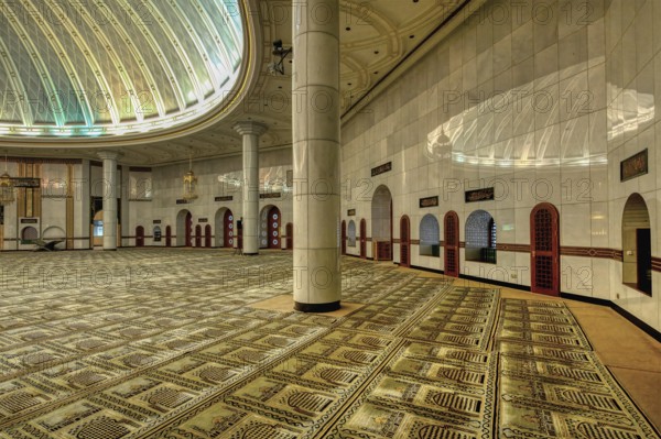 Jame' Asr Hassanil Bolkiah Mosque, Decorated prayer hall, Bandar Seri Begawan, Brunei