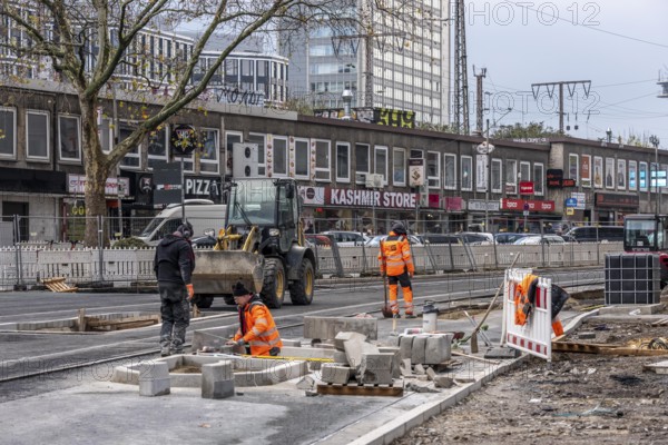 Large construction site in the city center of Essen, HachestraÃŸe am Hauptbahnhof, the construction