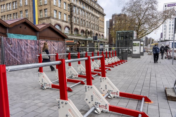 Christmas market in Essen, secured by a mobile anti-terrorist lock, modular, movable barrier