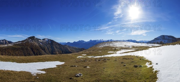 Snowfield on the Trattberg Alm with a view of the Hochwieskopf, Osterhorn Group, Salzkammergut,