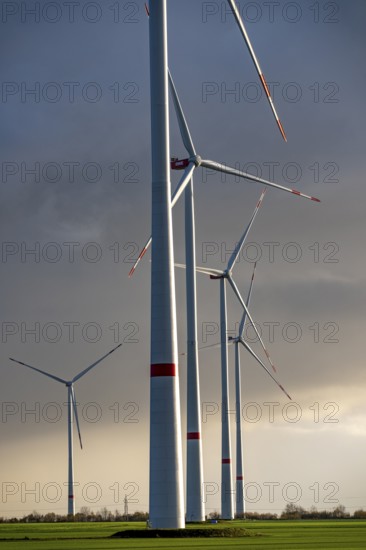Bedburg A 44n onshore wind farm, on the A44 motorway near Bedburg, in front of the Jackerath
