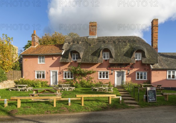 Traditional thatched country pub, the Sorrel Horse, Shottisham, Suffolk, England, UK