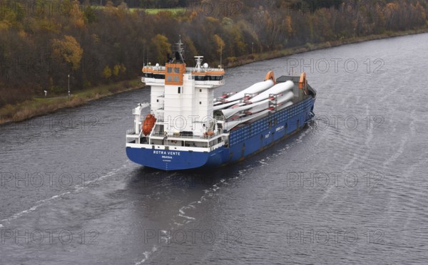 Cargo ship ROTRA VENTE sails with rotor blades for wind turbines in the Kiel Canal, NOK, Kiel