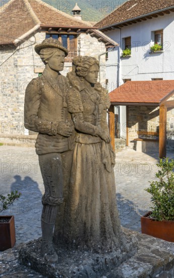 Traditional Cheso Costume statue sculpture, Echo or Hecho, Valle de Hecho, Huesca province, Aragon,