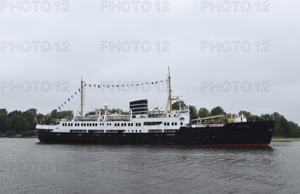 MS NORDSTJERNEN, cruise ship, NORDSTJERNEN in the Kiel Canal, NOK, Kiel Canal, Kiel Canal,