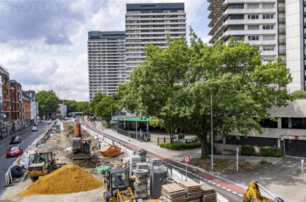 Renovation of the Dickswall street in the centre of Mülheim, first the Rumbach canal running under