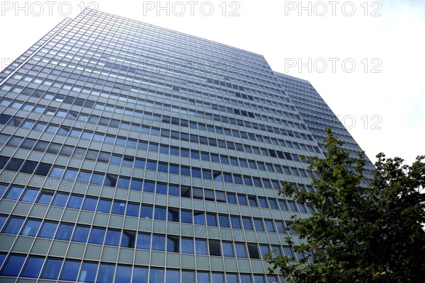 Facade of the Dreischeibenhaus, Dreischeibenhochhaus, architect Helmut Hentrich, 94 metre high