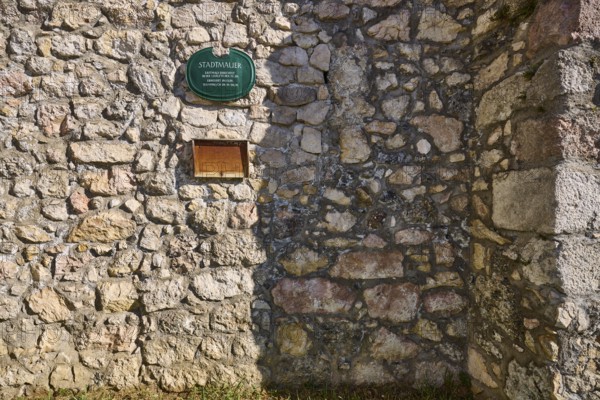 Town wall, town fortification, signpost to the building, sunny, Forstamtstraße, Bad Reichenhall,