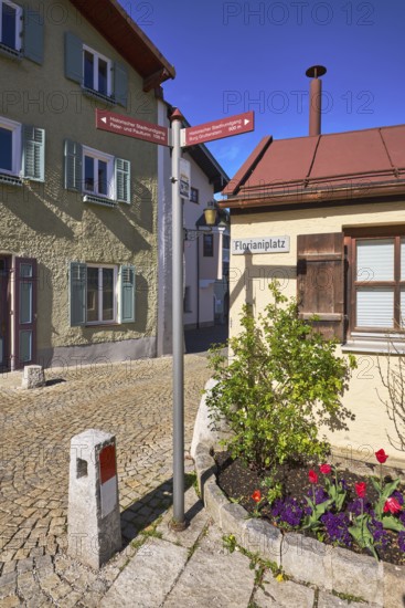 Signpost to the Peter and Paul Tower, signpost to Gruttenstein Castle, historic building, facade,