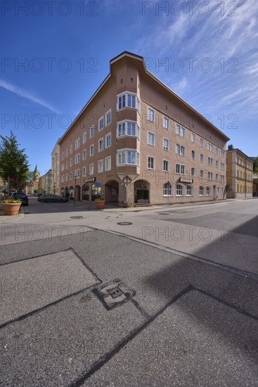 Restaurant Poststuben, street, building, general architecture, blue sky, cirrostratus clouds,