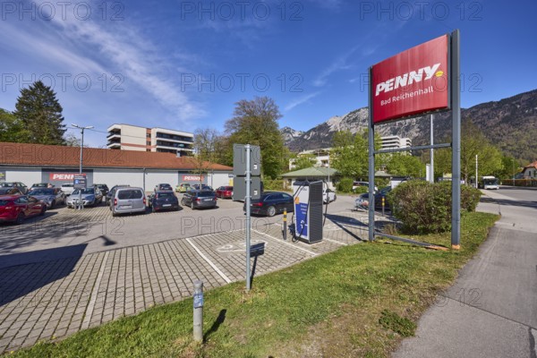 PENNY Markt GmbH, discounter, advertising sign, car park, charging station for electric cars,