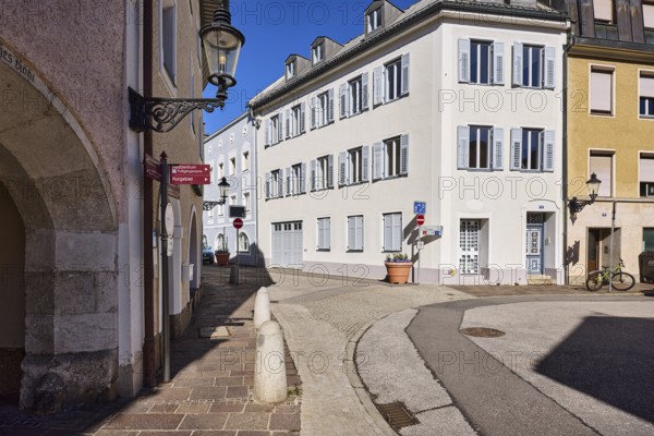 Historic buildings, houses, streets, facade, window, lantern, blue sky, cloudless, crossing