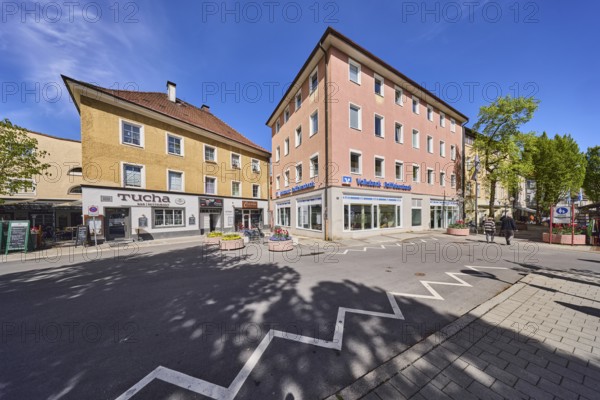 Volksbank Raiffeisenbank Oberbayern Südost eG - Branch Bad Reichenhall, Restaurant Tucha, building,
