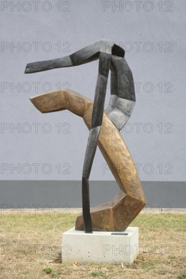 Sculpture Der Sprung by Beate Debus, Modern art, Abstract art, two, figures, jump, movement,