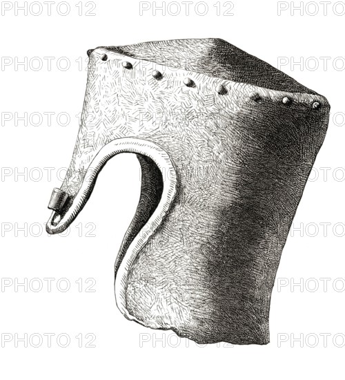 Cylindrical helmet with flat top and nose from the thirteenth century, excavated in Montgomery