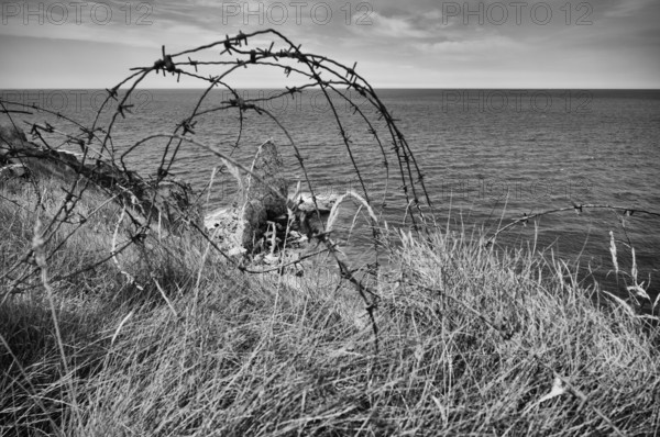 Barbed wire, Pointe du Hoc, memorial, memorial for US Ranger, black and white,