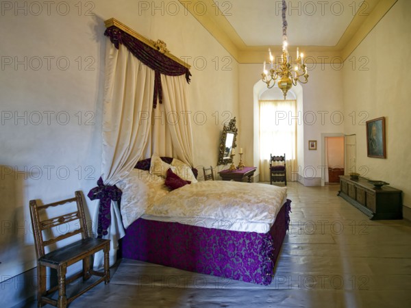 Bedchamber, Museum Zeitzer Schloss Moritzburg, early baroque style, interior, Zeitz, Saxony-Anhalt,