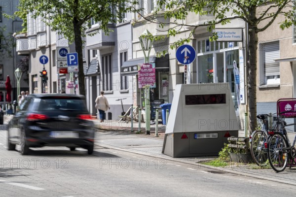 Mobile speed camera system, of the city of Essen, for speed monitoring, speed camera trailer, can