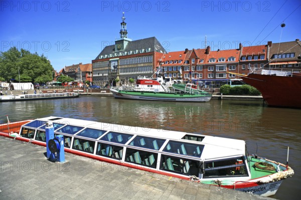 Harbour roundel, Ratsdelft, museum cruiser Georg Breusing, town hall, Emden, Germany
