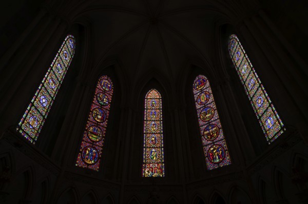Interior view, stained glass window, coloured stained glass window, ambulatory, Cathédrale