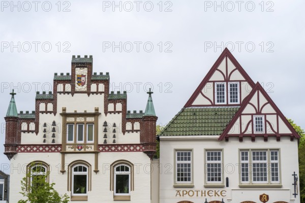 Historic gabled houses on the market square, Old Town, Tönning, North Friesland,